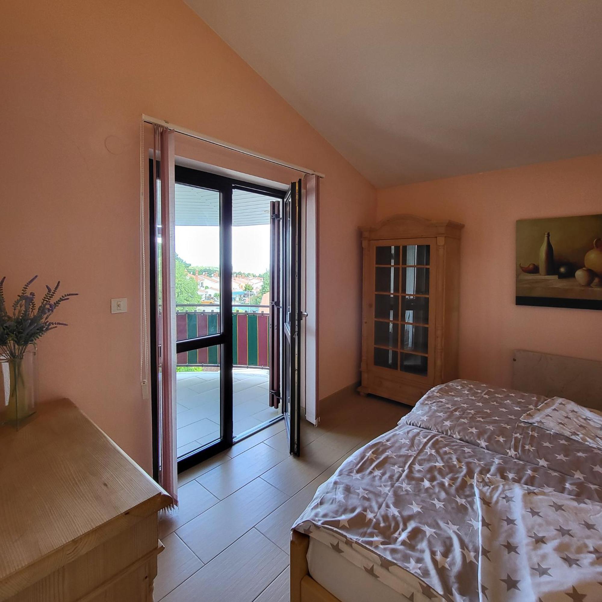 Apartment Velijoze *
